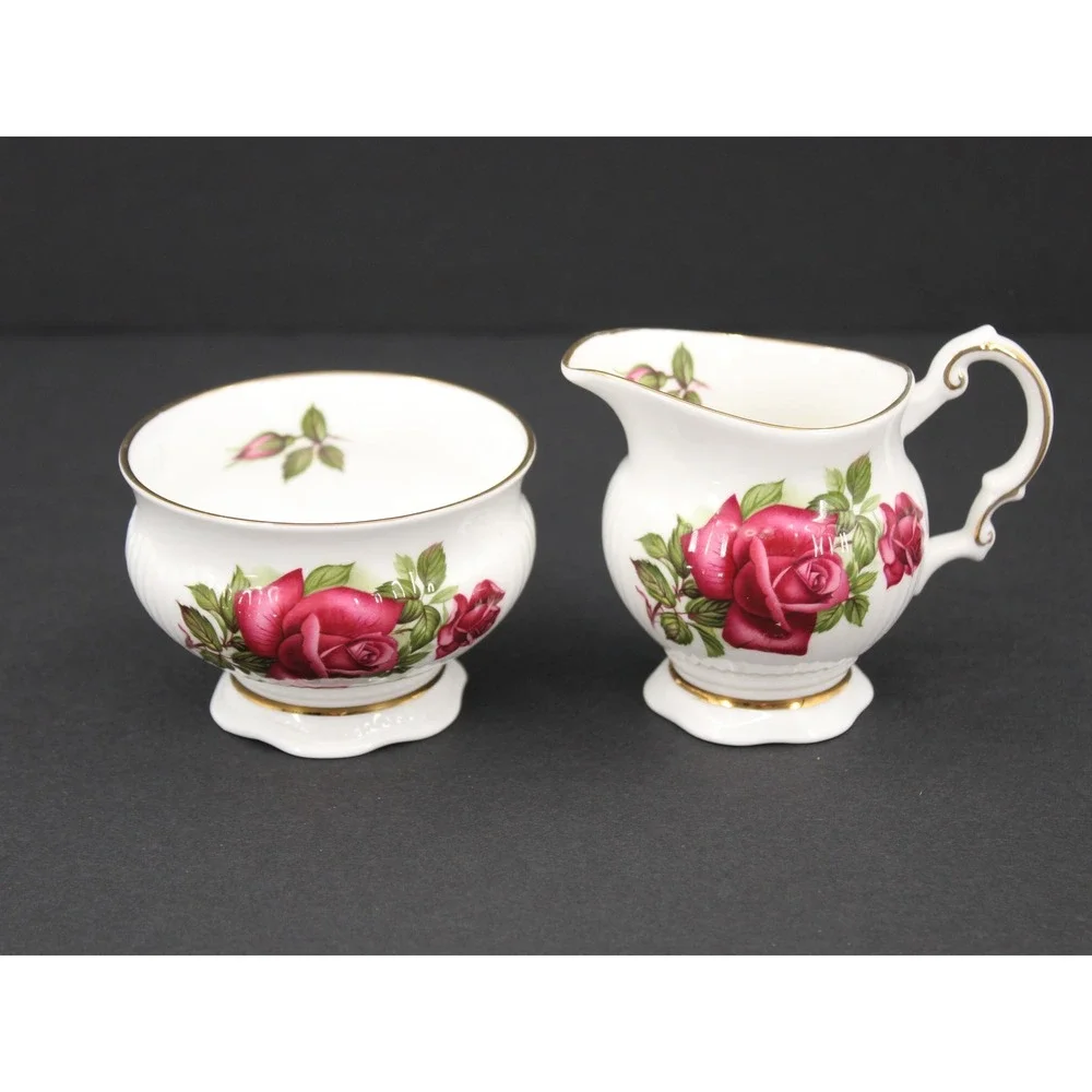 Elizabethan‎ Fine Bone China Creamer and Sugar Bowl Set Red Rose Made in England